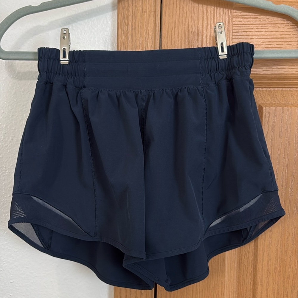 Lululemon Hotty Hot Short II long 4”